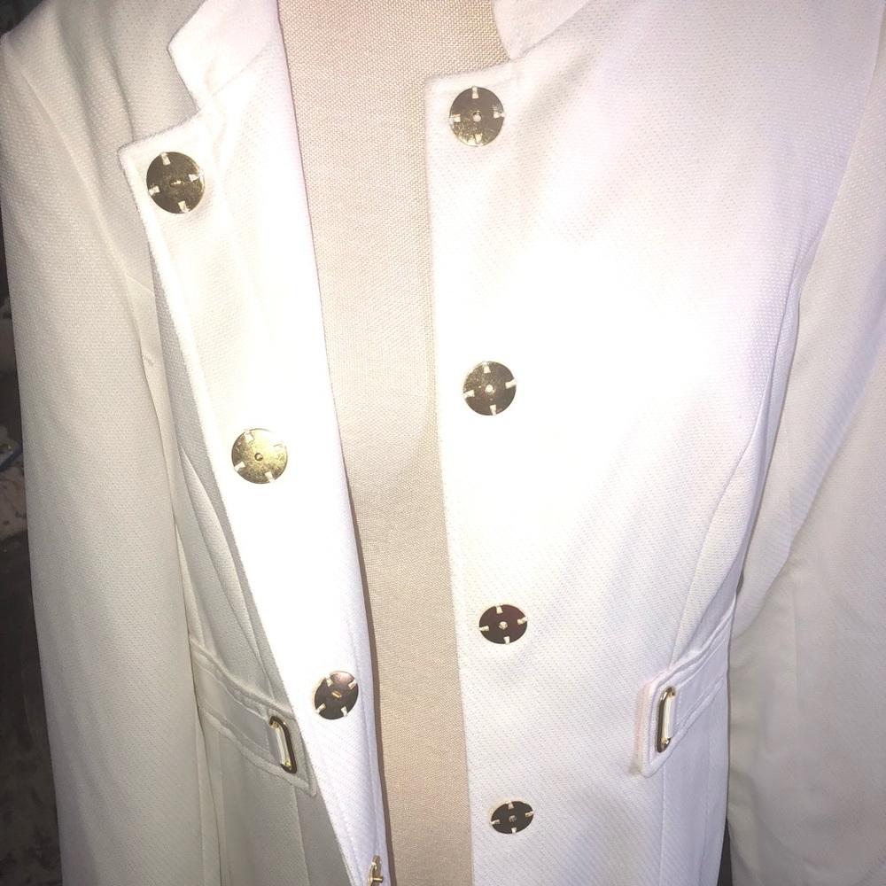 3/4 length stylish cream blazer